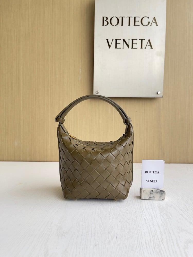 بوتيقا Candy Wallace مقاس17cm