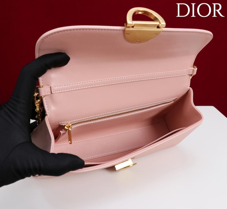 ديور Medaillon مقاس 26cm