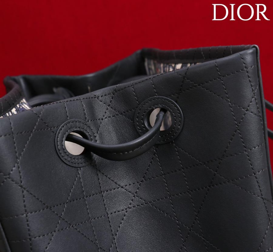 ديور tote مقاس 27cm