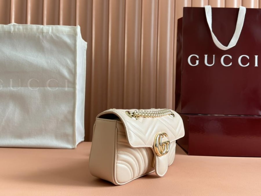 قوتشي GG marmont مقاس 22