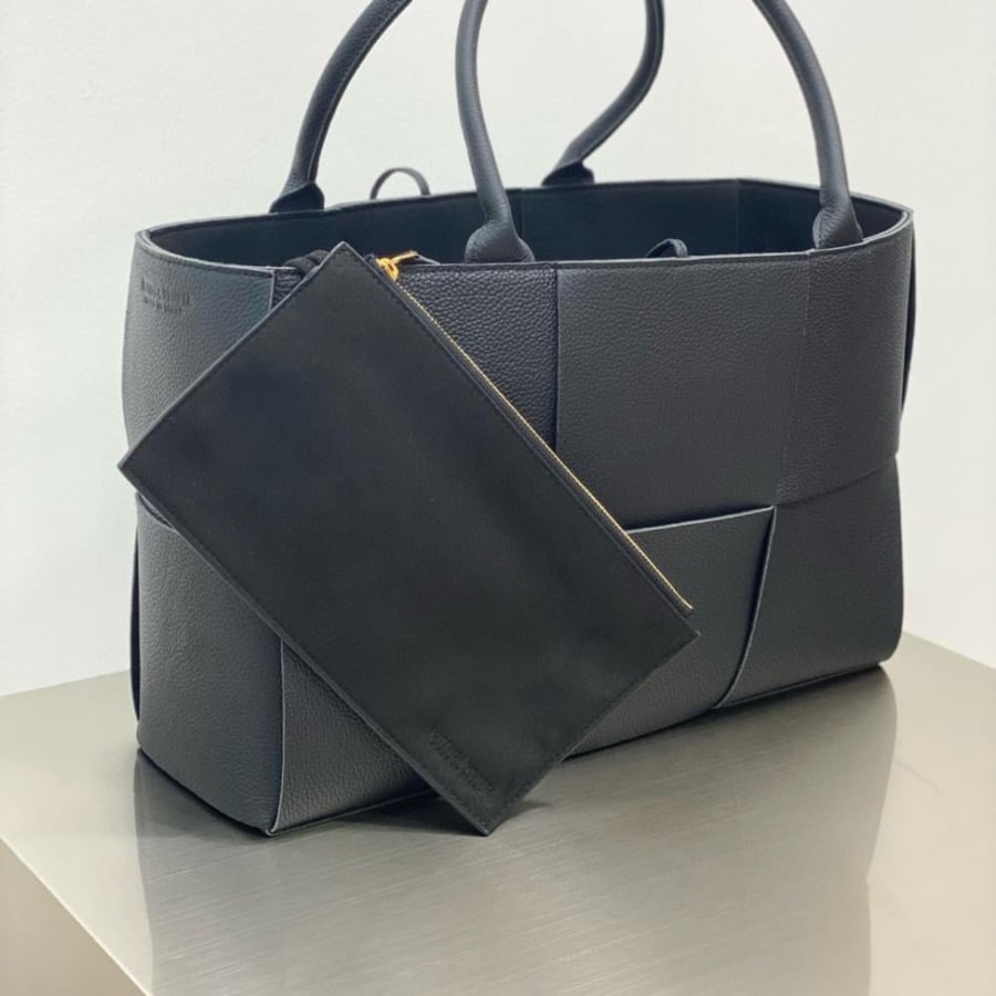 بوتيقا Arco Tote مقاس 36.5cm