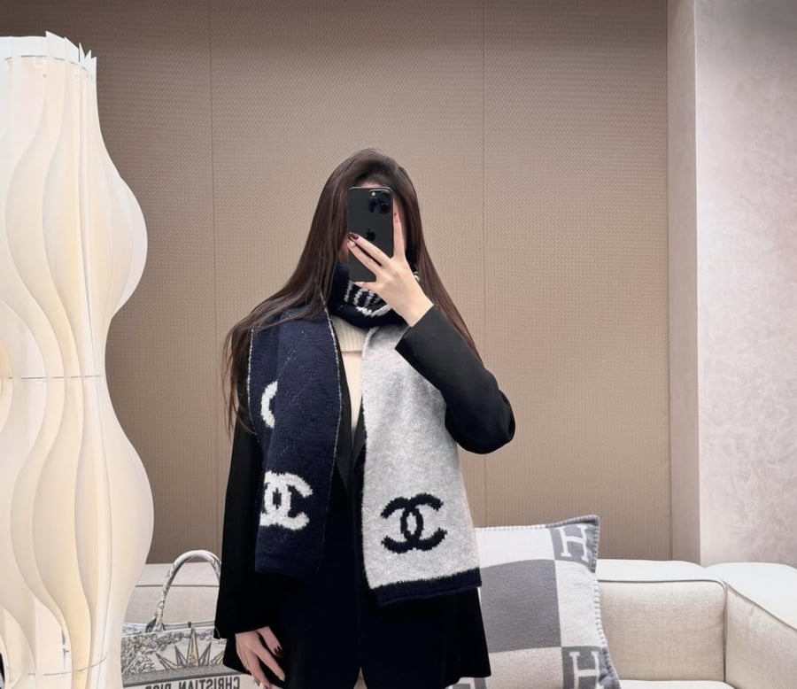 سكارف شانيل مقاس 185*30