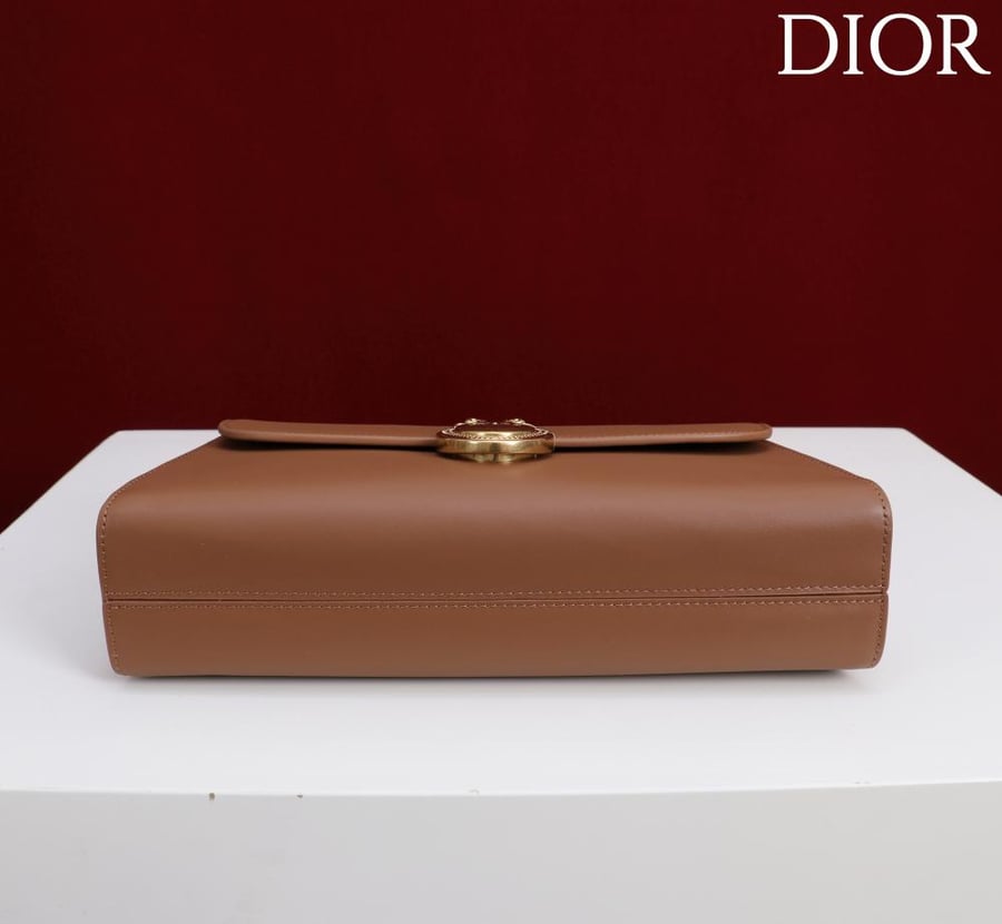 ديور Medaillon مقاس 26cm