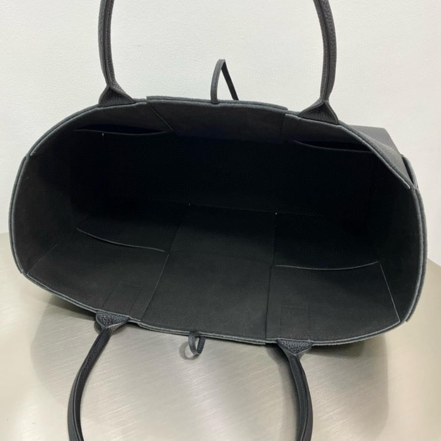 بوتيقا Arco Tote مقاس 36.5cm