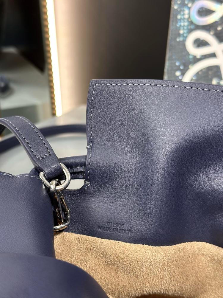 لويفي Flamenco clutch مقاس 22.5cm