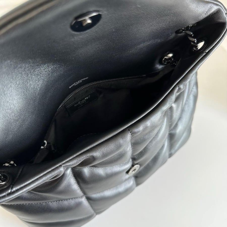 سان لوران loulou puffer مقاس 29cm