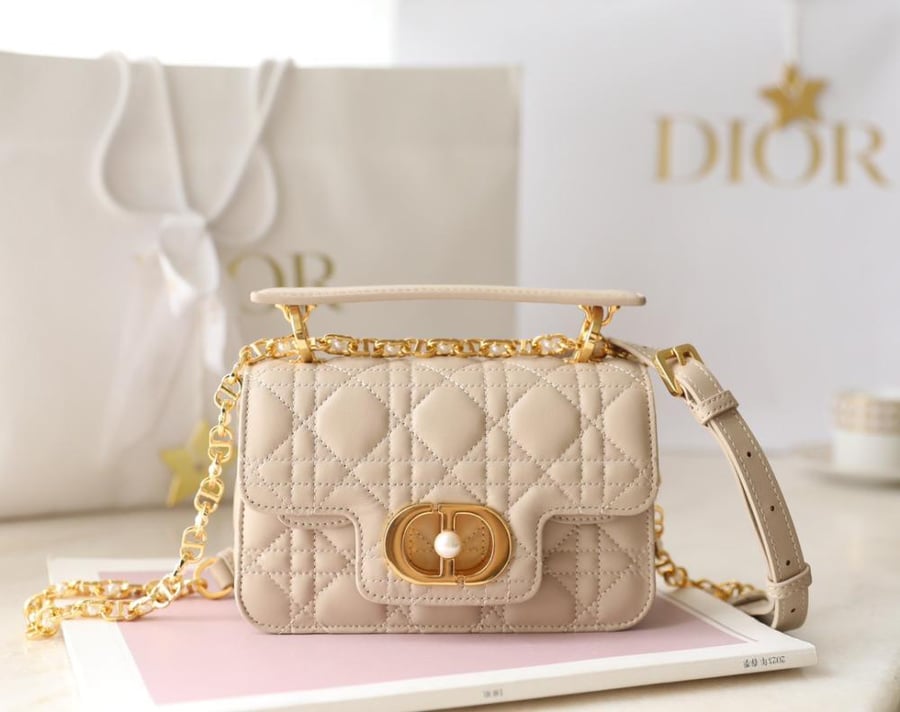 ديور Jolie مقاس 19cm