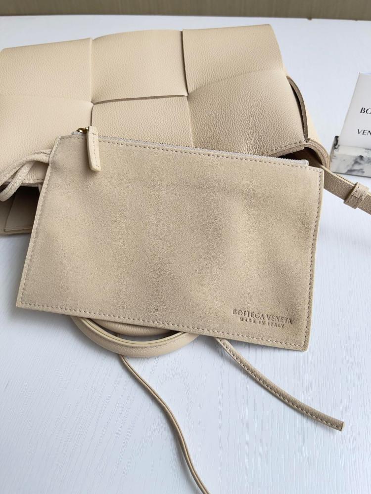 بوتيقا Arco Tote مقاس 25cm