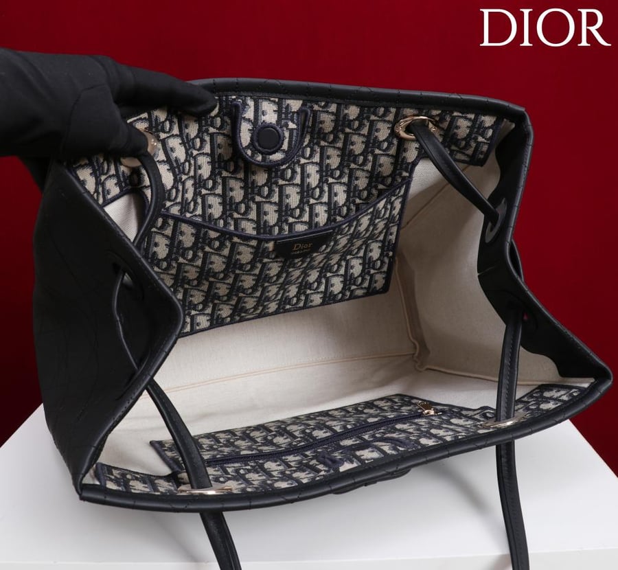 ديور tote مقاس 27cm