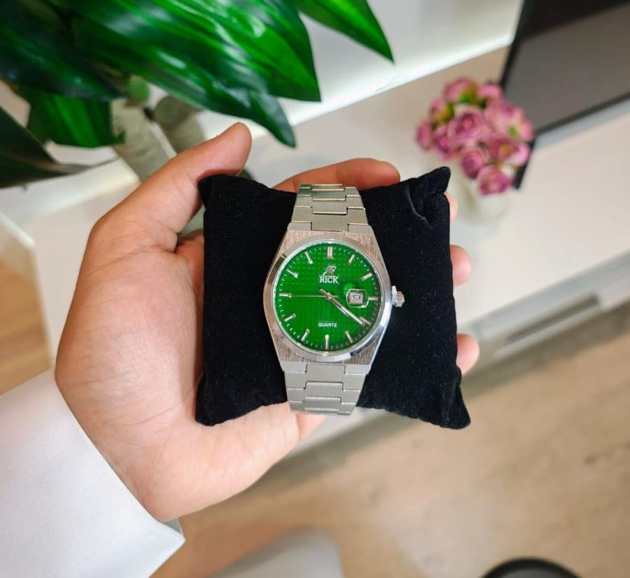 ساعة Rick Emerald الخضراء ⌚