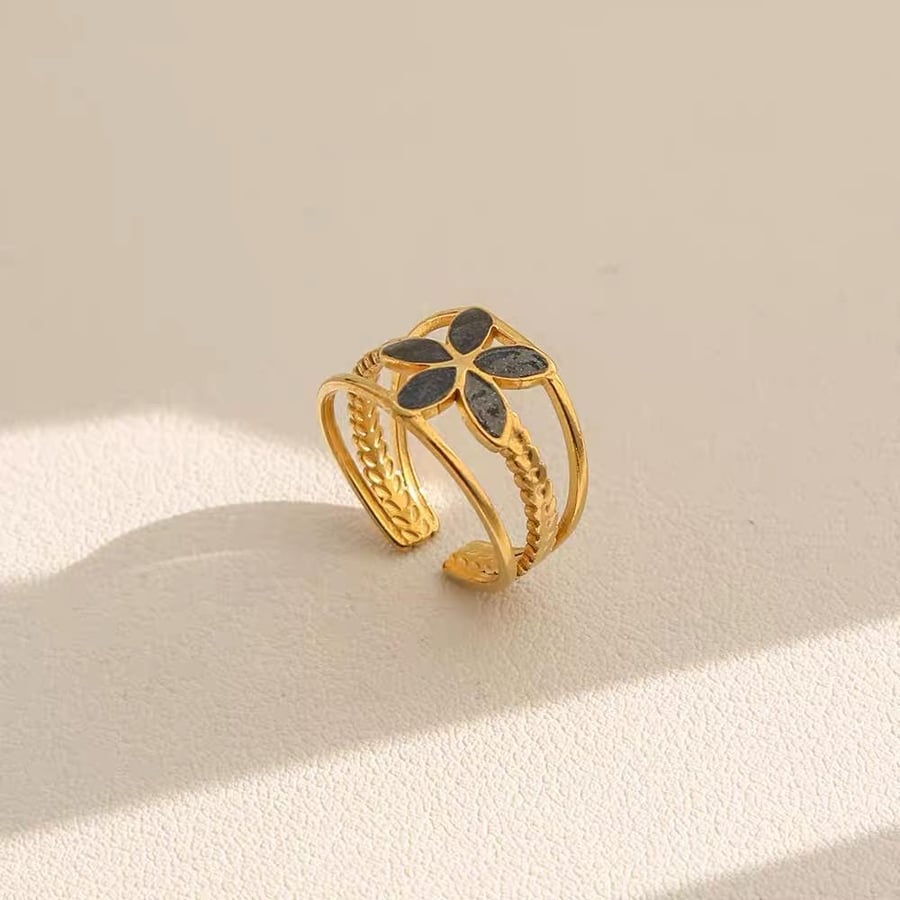 WOMEN RING