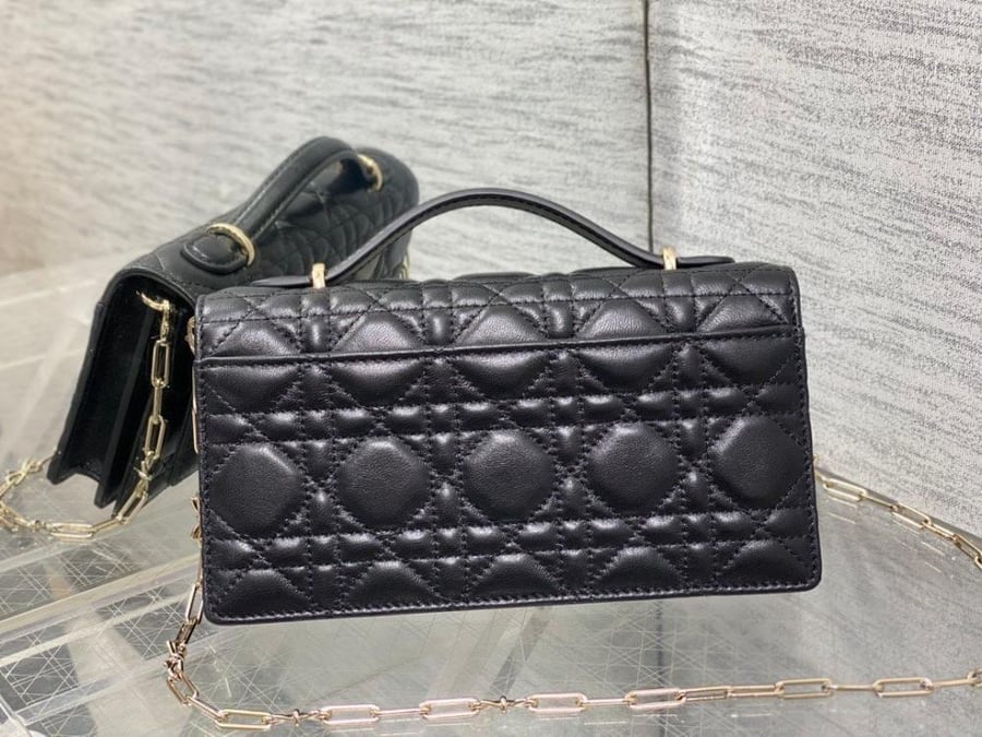حقيبة Dior ميني
