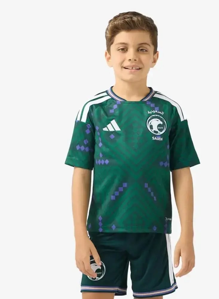 طقم أساسي للمنتخب السعودي لعام 2026 للأطفال متجر نيوم