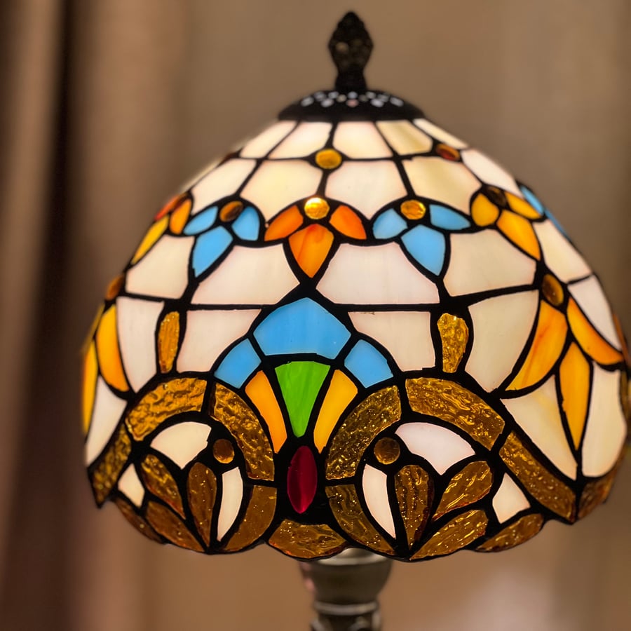 مصباح طاولة
