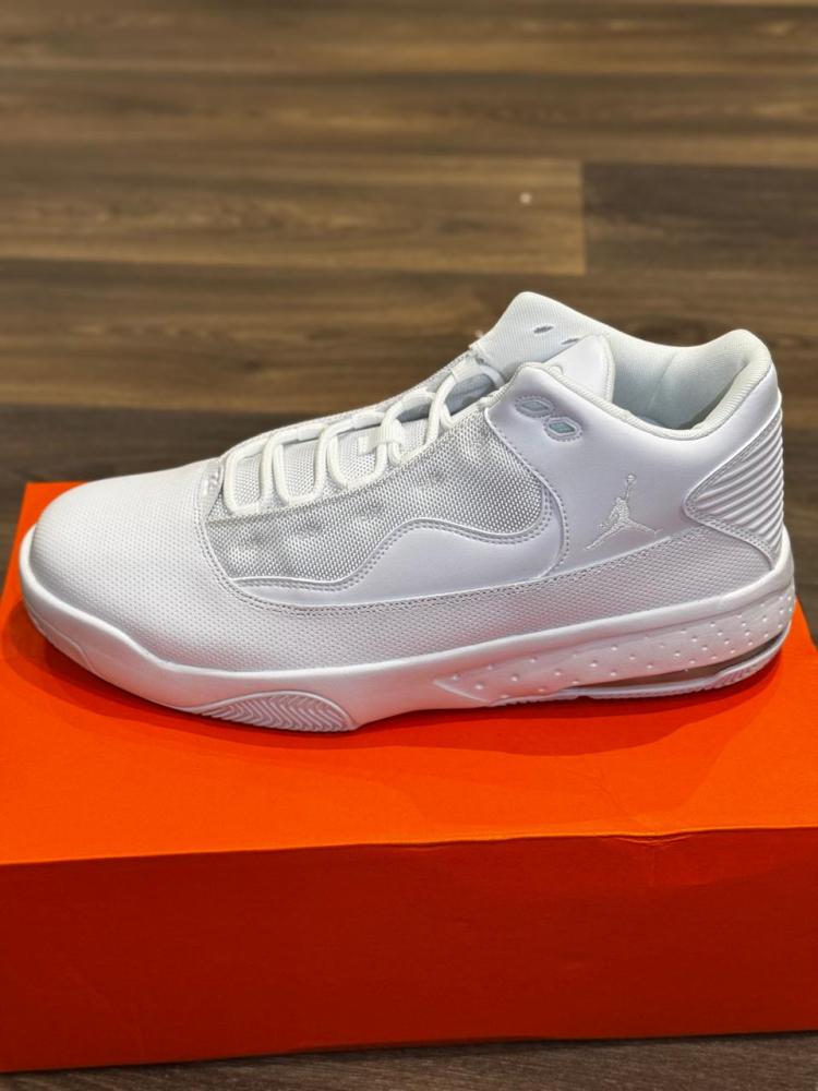 Jordan Max Aura 6