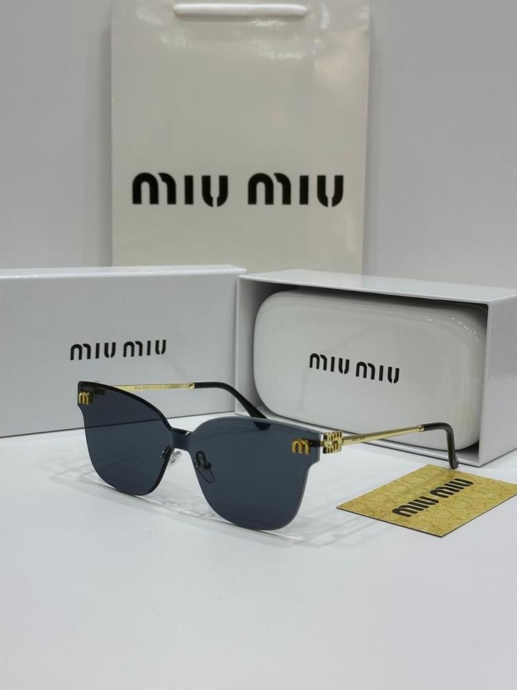 Sunglasses cat-eye shape Miu Miu