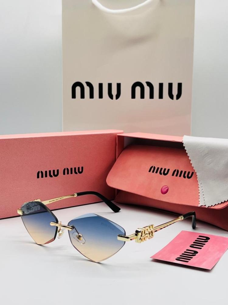 نظارات Miu Miu الشمسية الفاخرة مع الملحقات