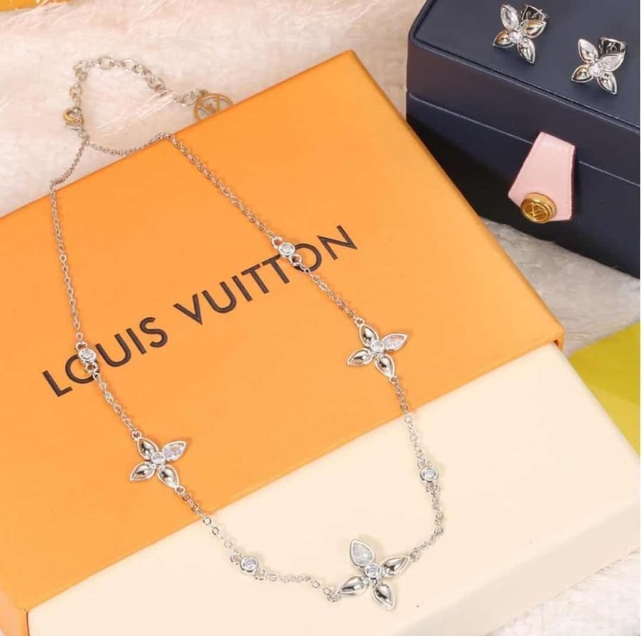 طقم لويس فويتون Iconic Tresor الأنيق