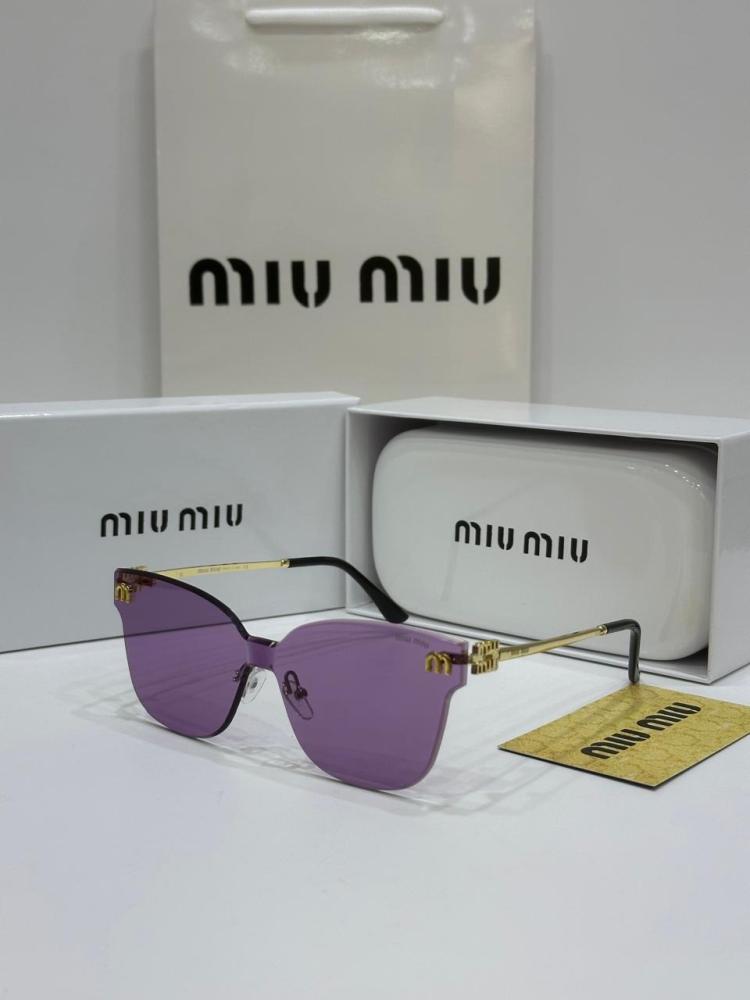 Sunglasses cat-eye shape Miu Miu