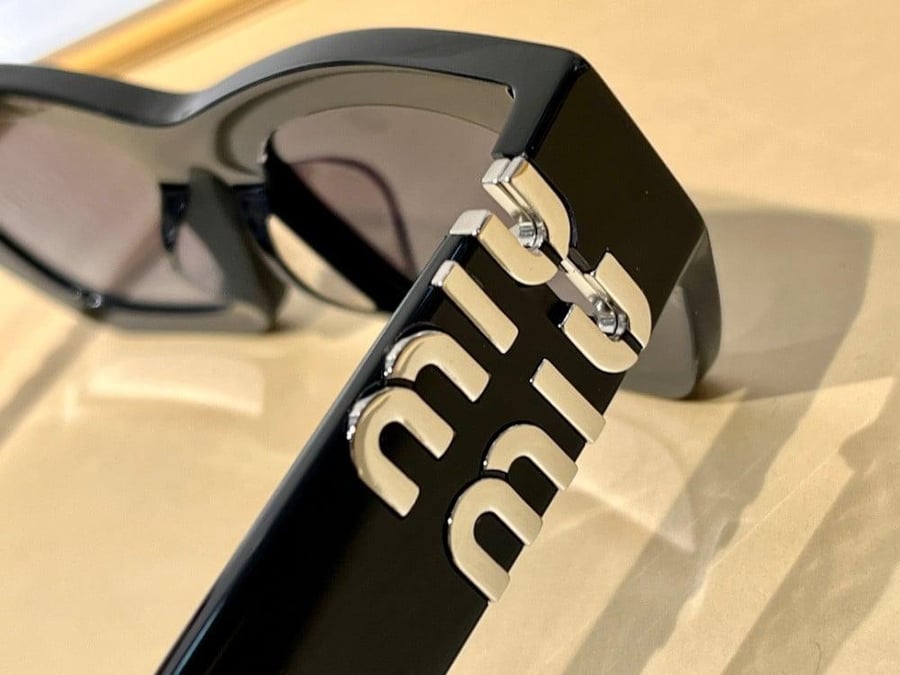 Miau Miau Mıumıu sunglasses (pink accessories)