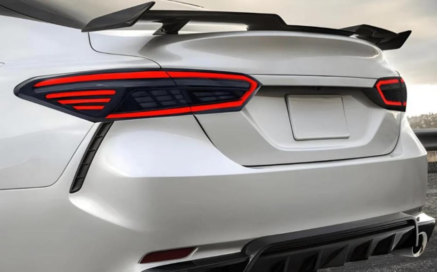 طقم اسطبات خلفية كامري 2018-2023 فل LED