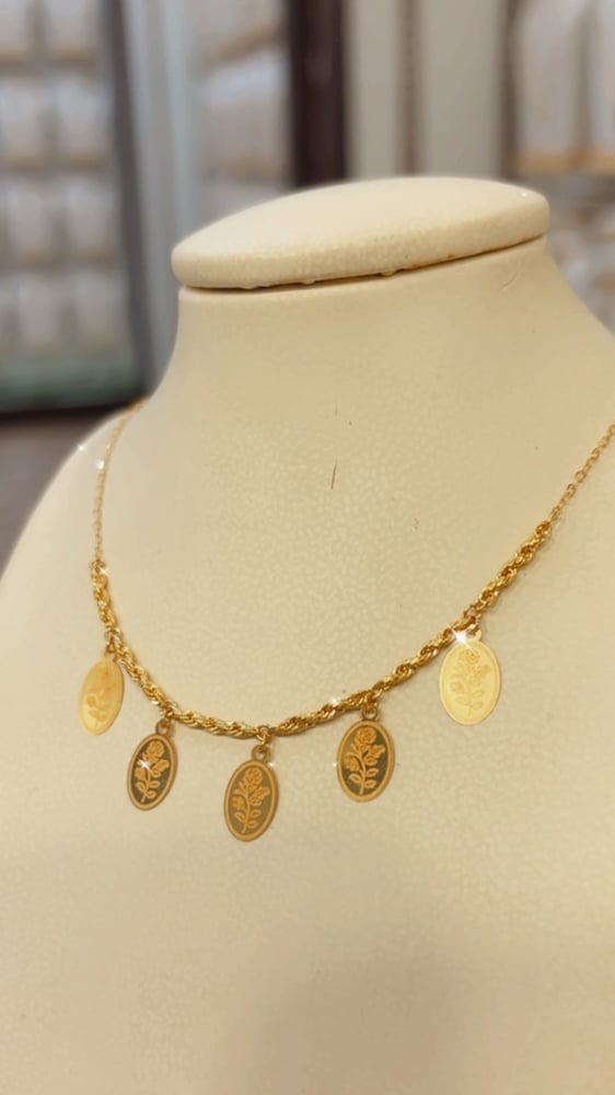 Pure 21-karat gold alloy choker