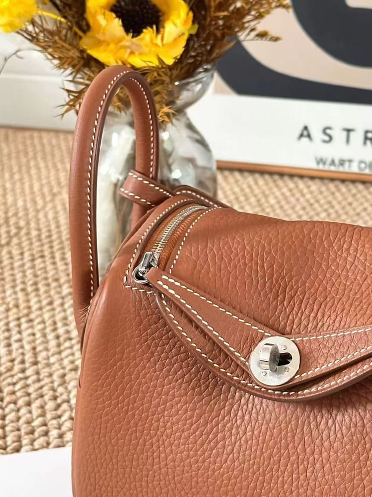 HERMES LINDY MINI size 19cm