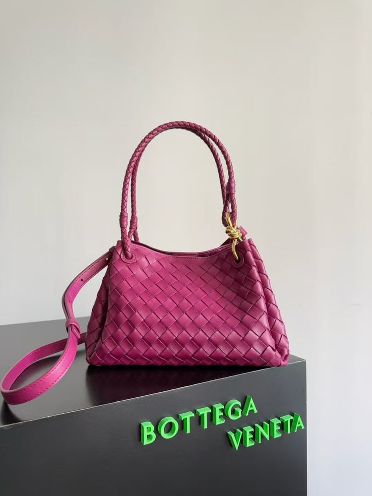 BOTTEGA VENETA Parachute size29.5cm