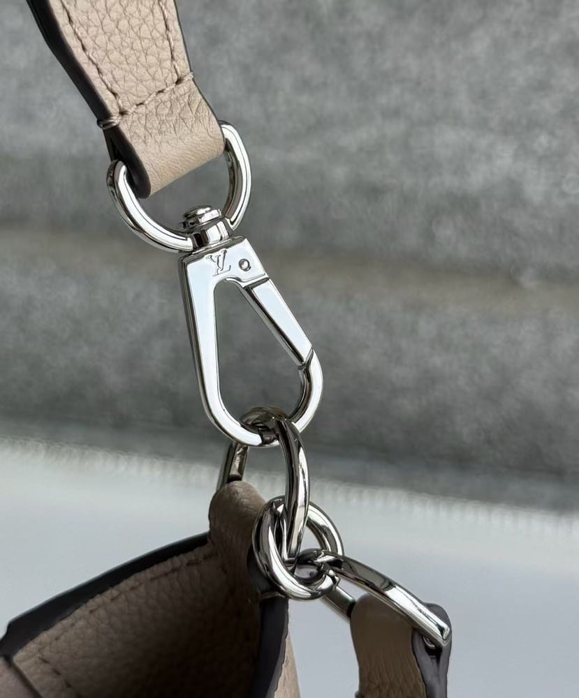 LOUIS VUITTON MONOGRAM size 25cm