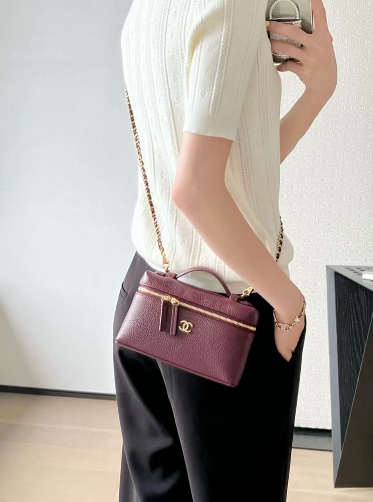 CHANEL 26A size 23cm