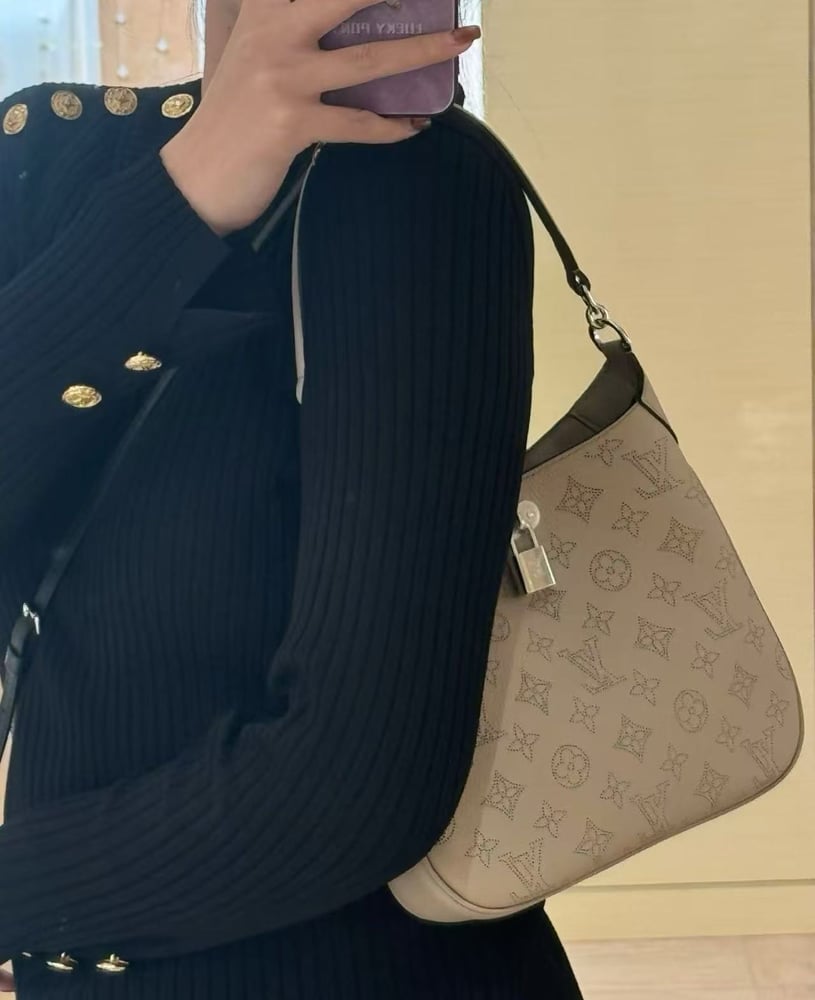 LOUIS VUITTON MONOGRAM size 25cm