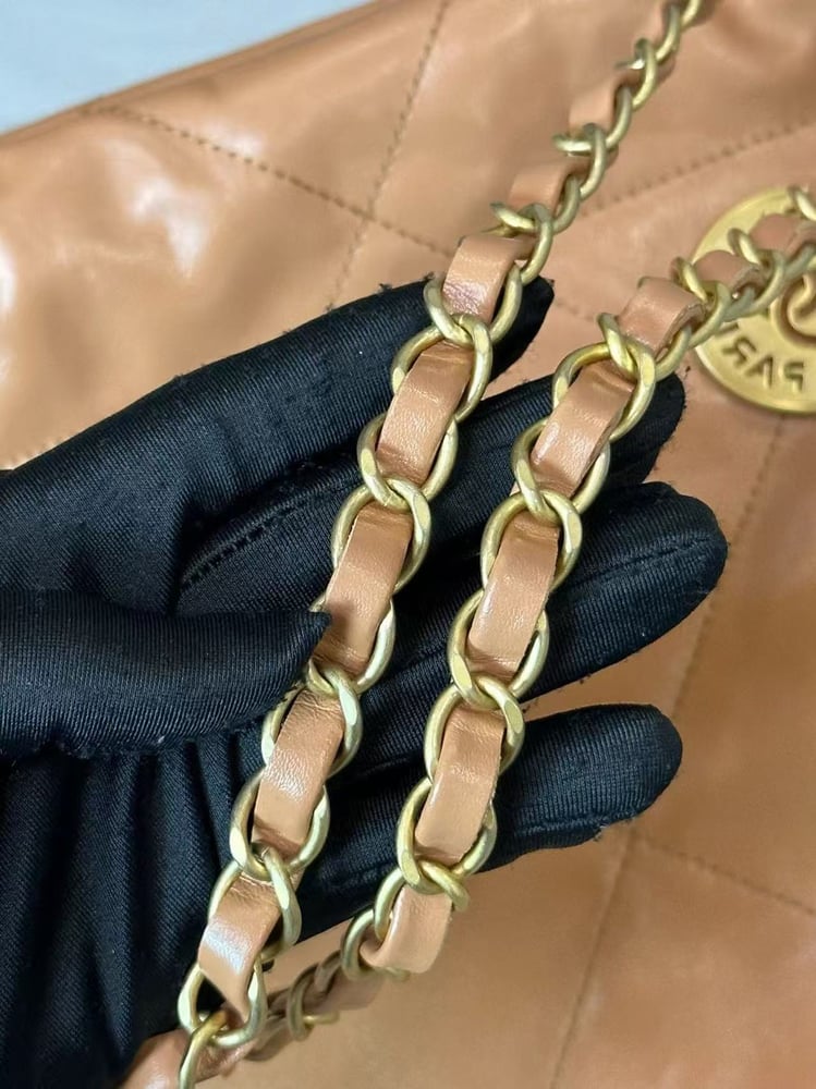 CHANEL 22HAND BAG size 35cm