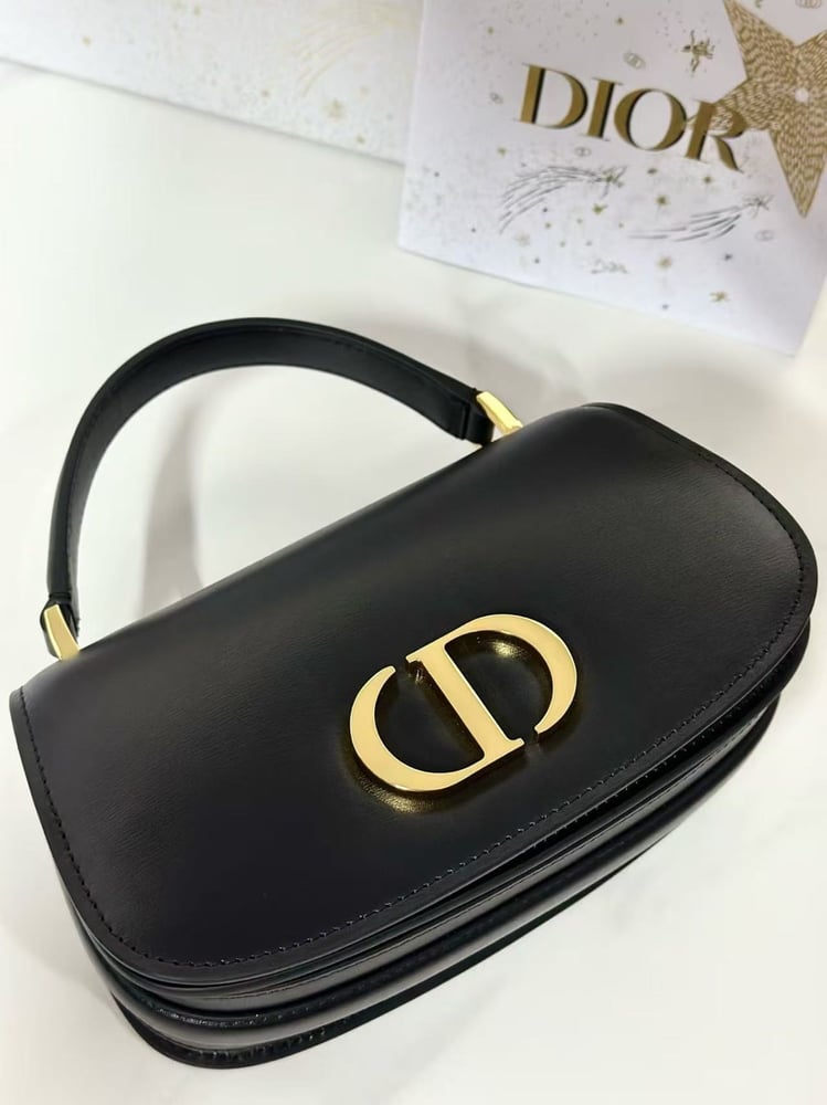 DIOR MONTAIGNE AVENUE size 19cm
