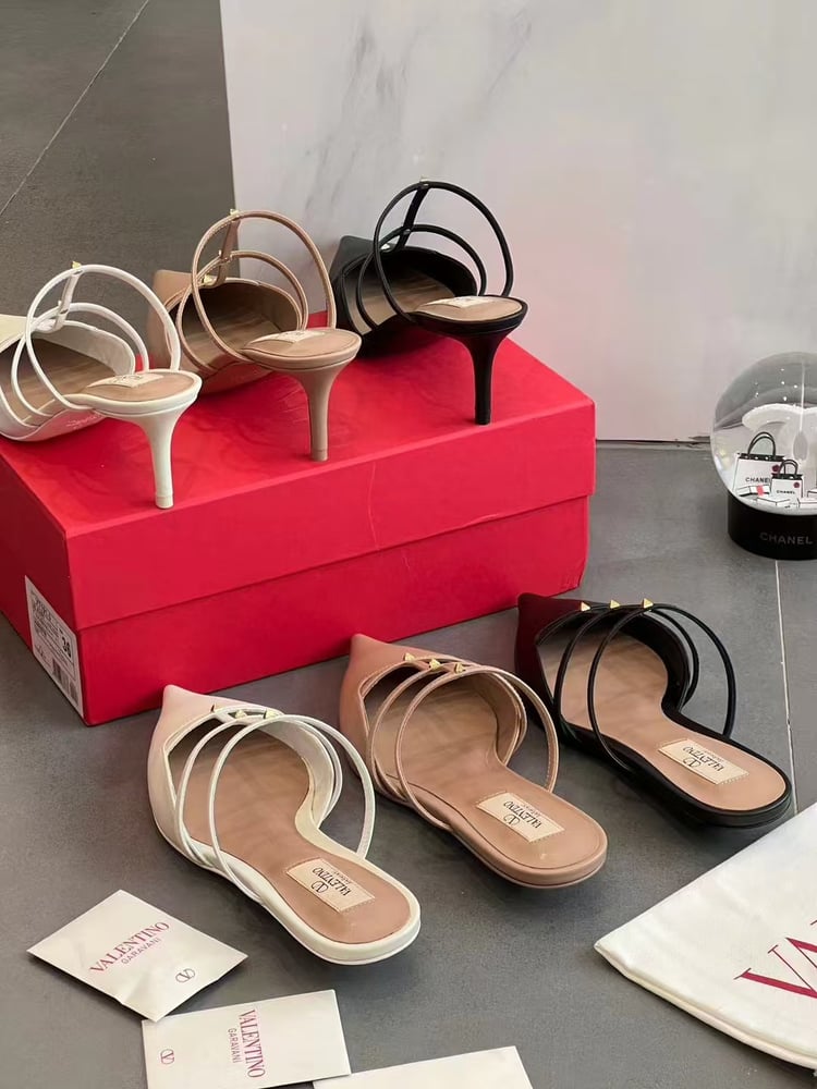 VALENTINO ELEGANT HEELS