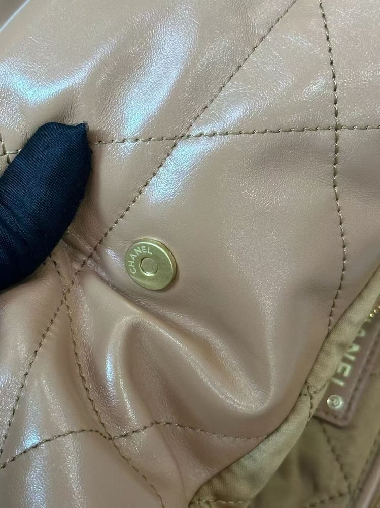 CHANEL 22HAND BAG size 35cm