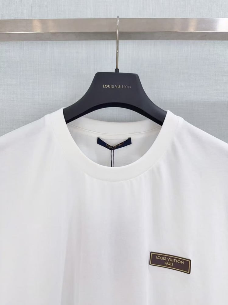 LOUIS VUITTON T-SHIRT size S\M\L