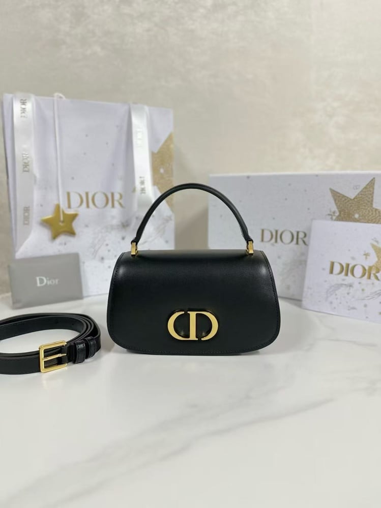 DIOR MONTAIGNE AVENUE size 19cm