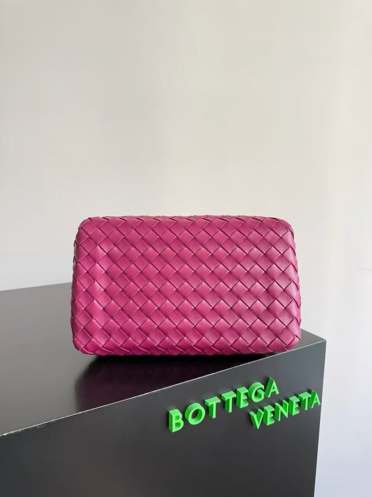 BOTTEGA VENETA Parachute size29.5cm