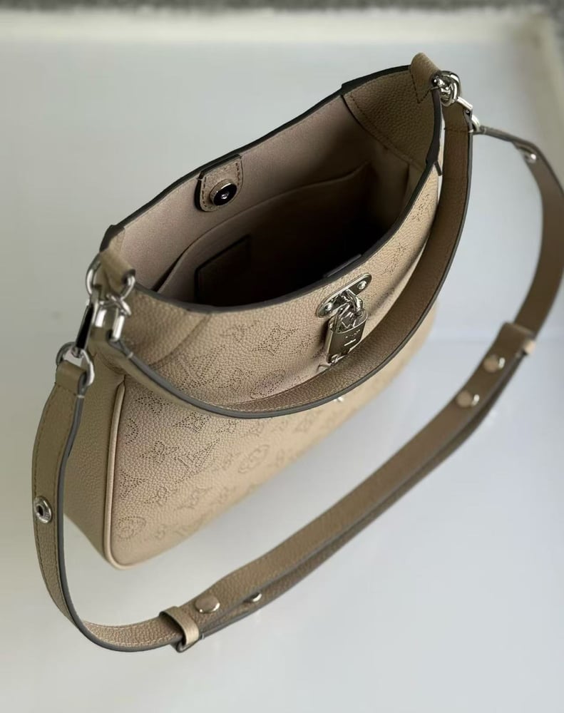 LOUIS VUITTON MONOGRAM size 25cm