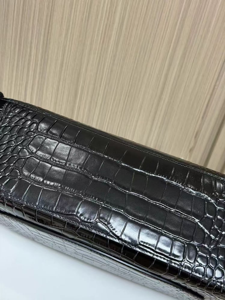CHANEL 26A size 32cm