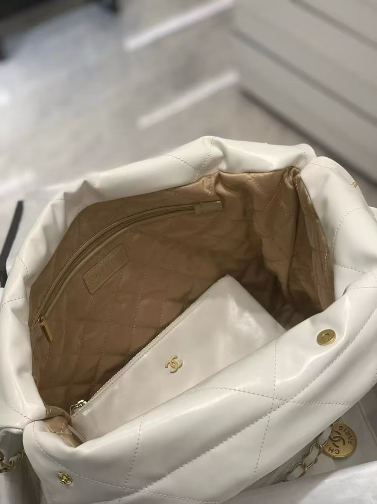 CHANEL 22HAND BAG size 35cm