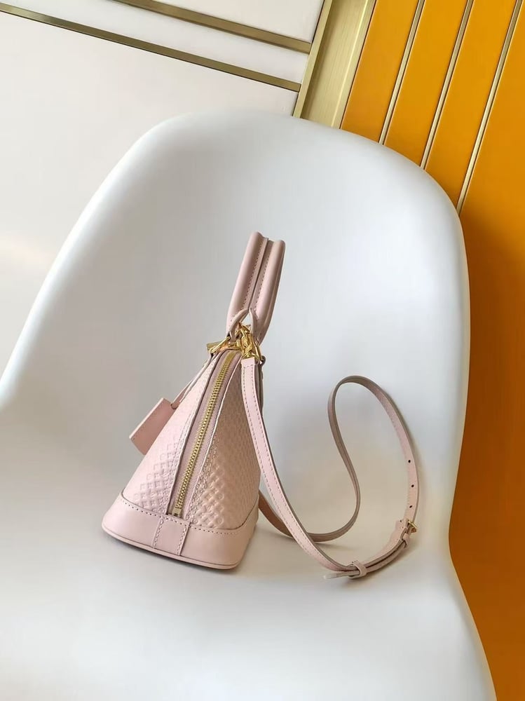 LV ALMA BB size 23.5cm