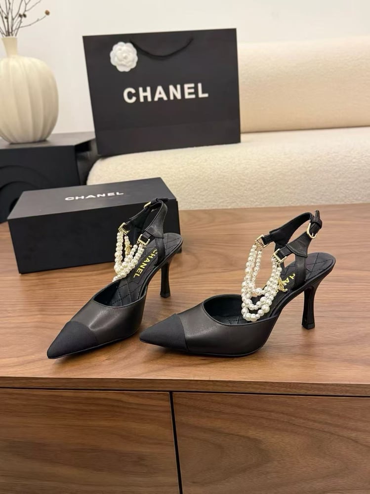 CHANEL ELEGANT HEELS