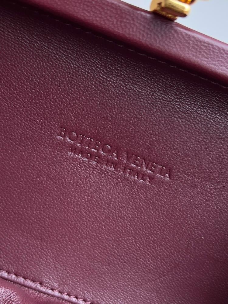 Bottega Veneta KNOT size 19cm