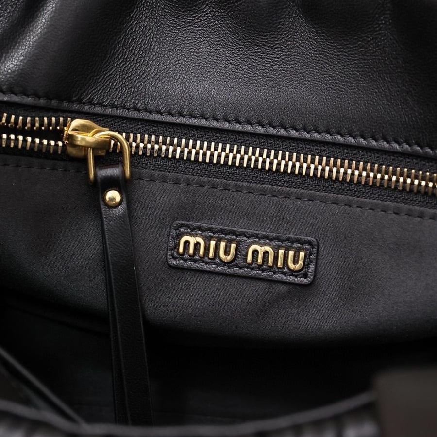 MiuMiu Matelasse size 24cm