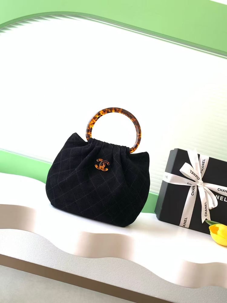 Chanel  26C size 18cm