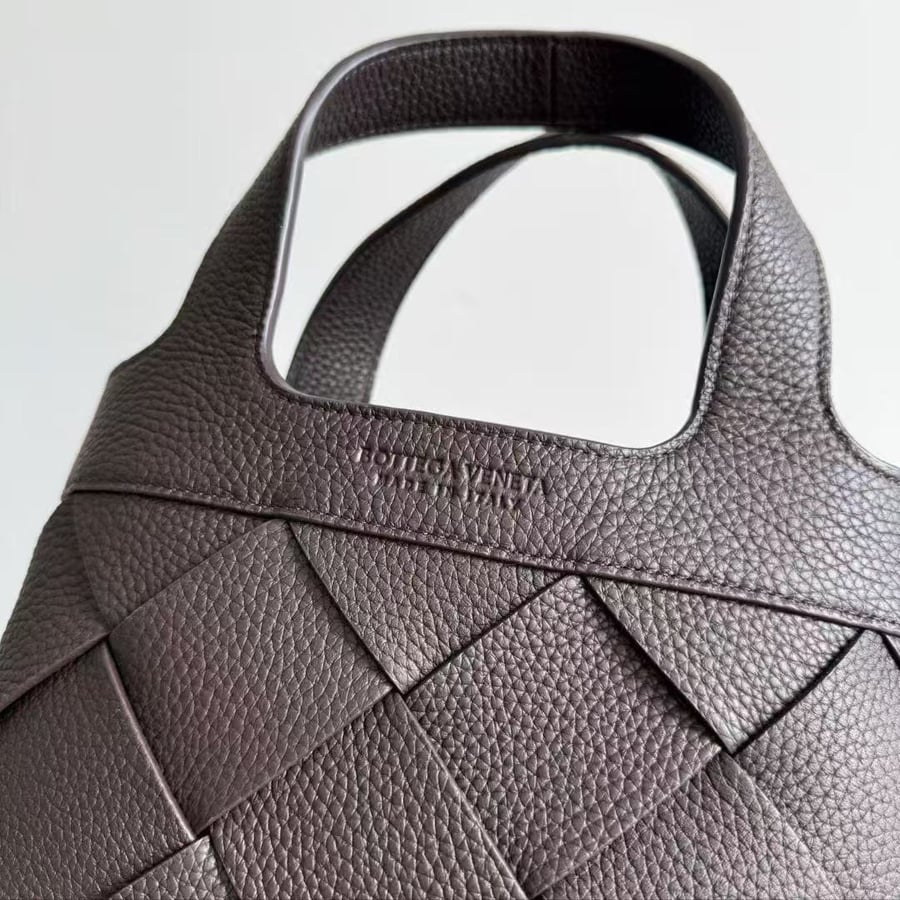 Bottega Veneta Diago size22cm