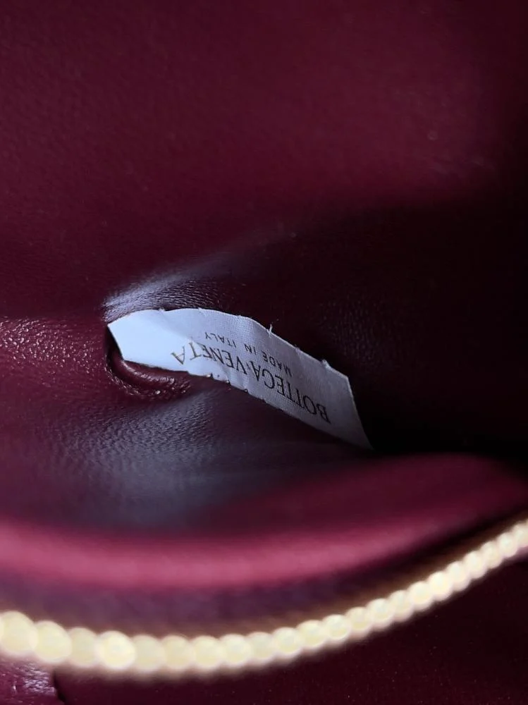 Bottega Veneta Andiamo size 21.5cm