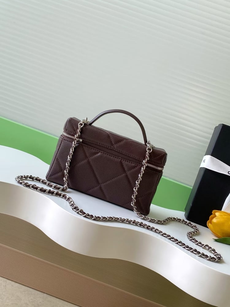 Chanel 25C  size19,5cm