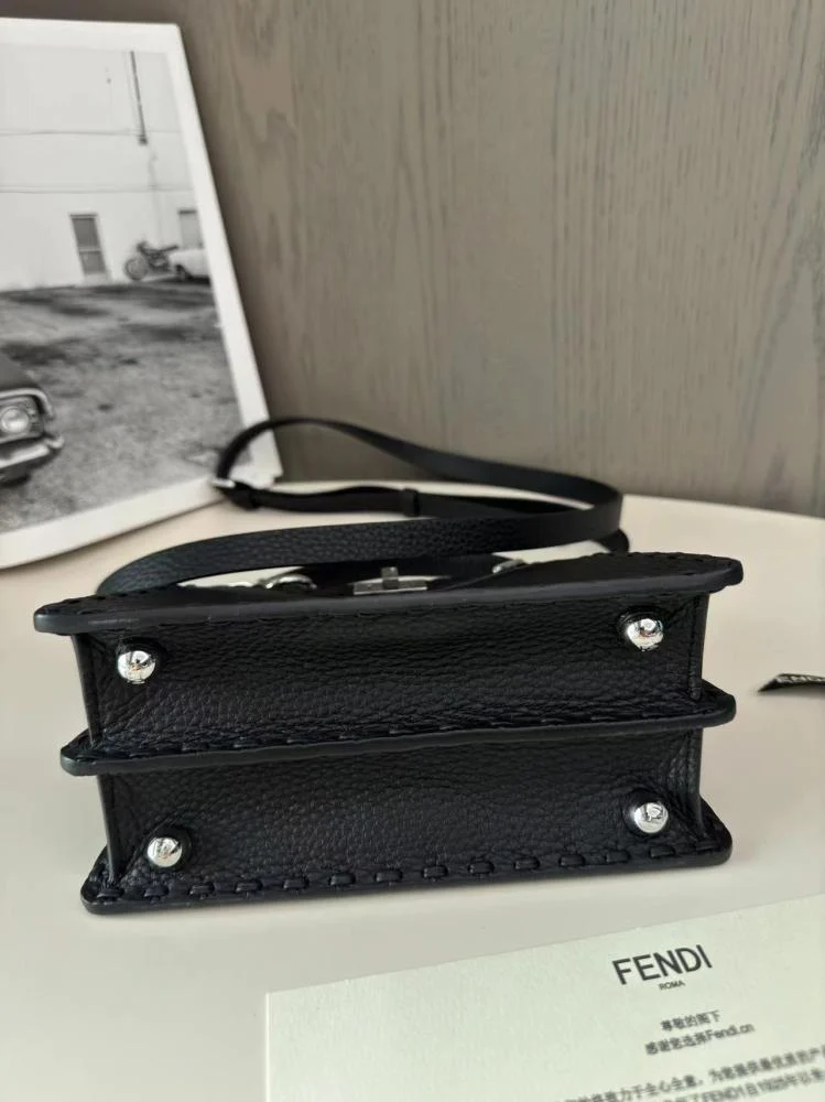 FENDI  size 20cm